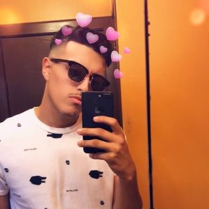 Meet your Posher, Chris